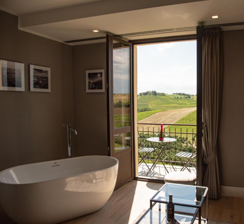 Montalbera Wine Suites Montemagno  Eksteriør bilde