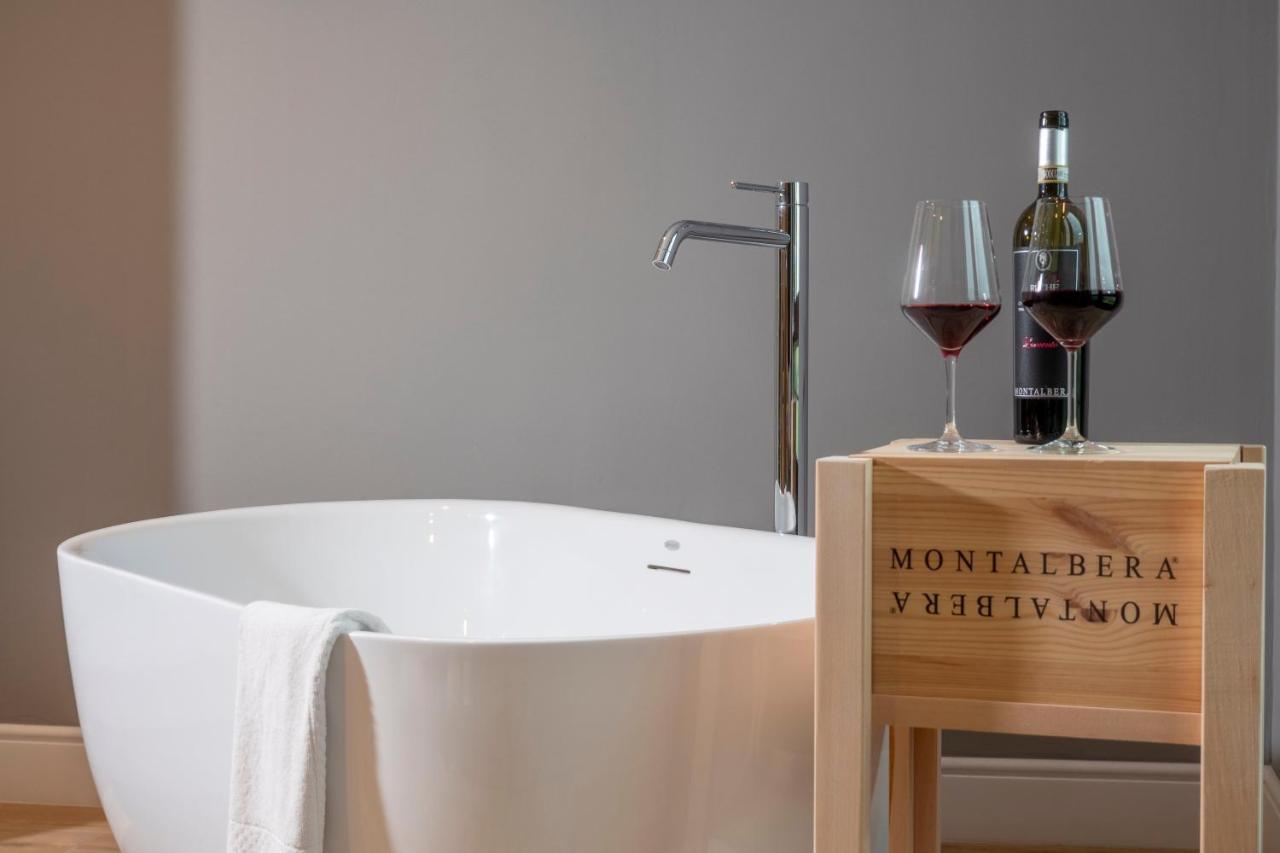 Montalbera Wine Suites Montemagno  Eksteriør bilde